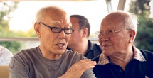 亚洲欧美小视频